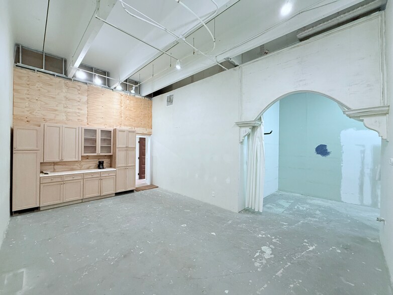 More Photos Of 1177 Clare Ave, West Palm Beach Warehouse For Lease