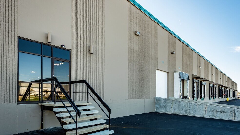 More Photos Of 5850 W 80th St, Indianapolis Unknown For Lease