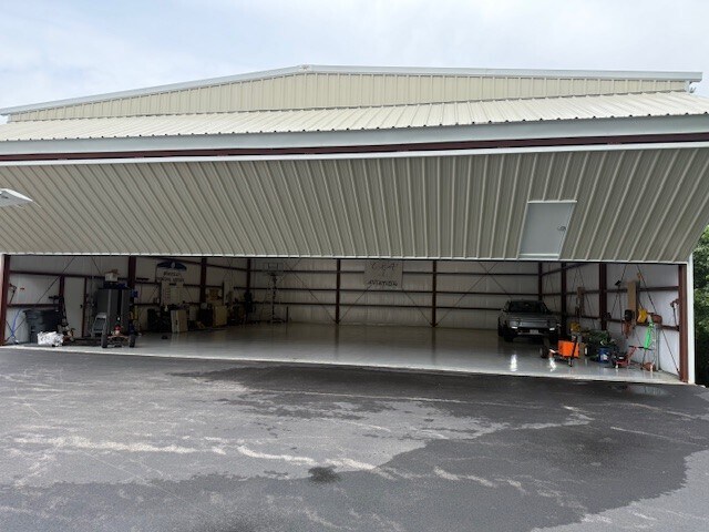 More Photos Of 265 Fruit St, Mansfield Airport For Sale