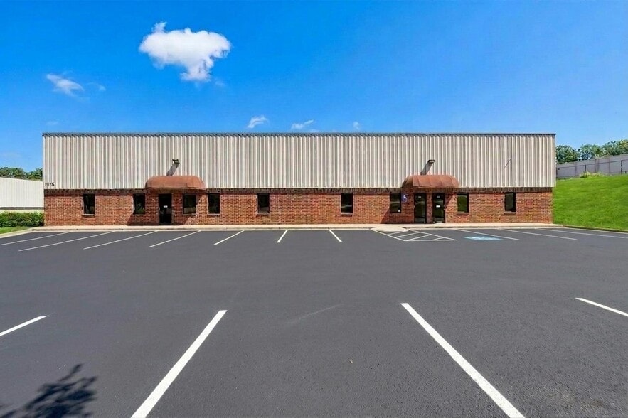 More Photos Of 4665 Church Rd, Cumming Warehouse For Sale