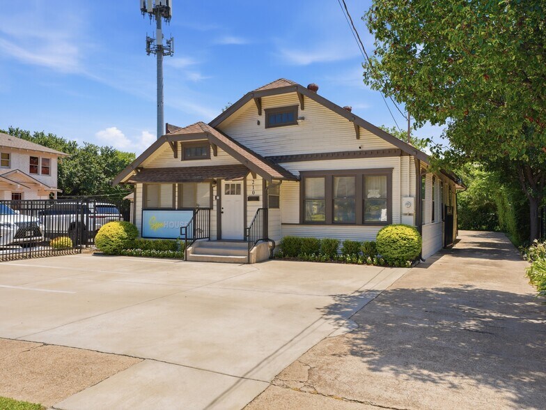 More Photos Of 210 W Pembroke Ave, Dallas Storefront Retail Office For Lease