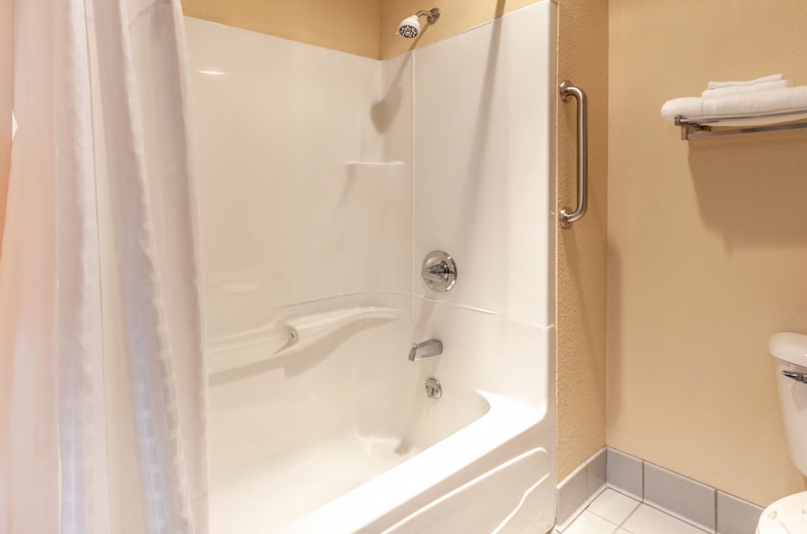 More Photos Of 227 Ripon Rd, Berlin Hotel For Sale