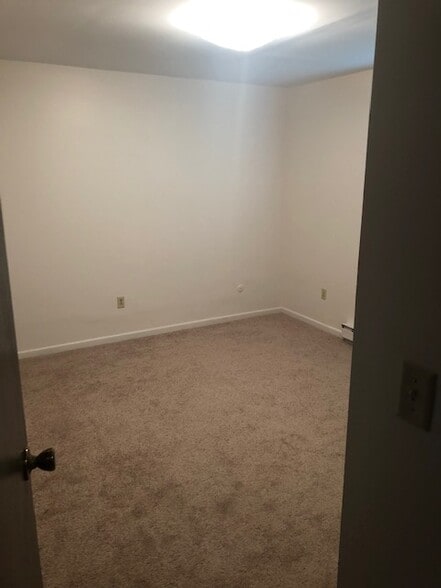 More Photos Of 1320 Imperial Ct, Troy Apartments For Sale