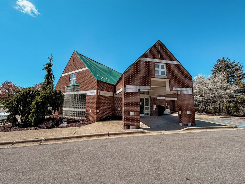 More Photos Of 4649 N Breton Ct SE, Grand Rapids Medical For Sale