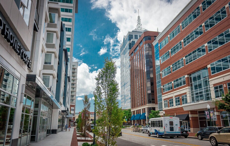 More Photos Of 4500 Main St, Virginia Beach Office For Lease