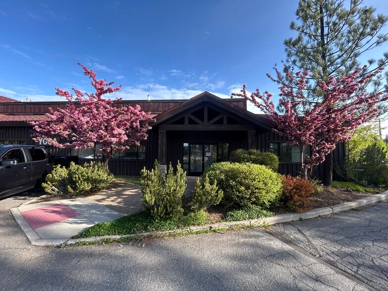 Primary Photo Of 10775 Pioneer Trl, Truckee Office For Lease