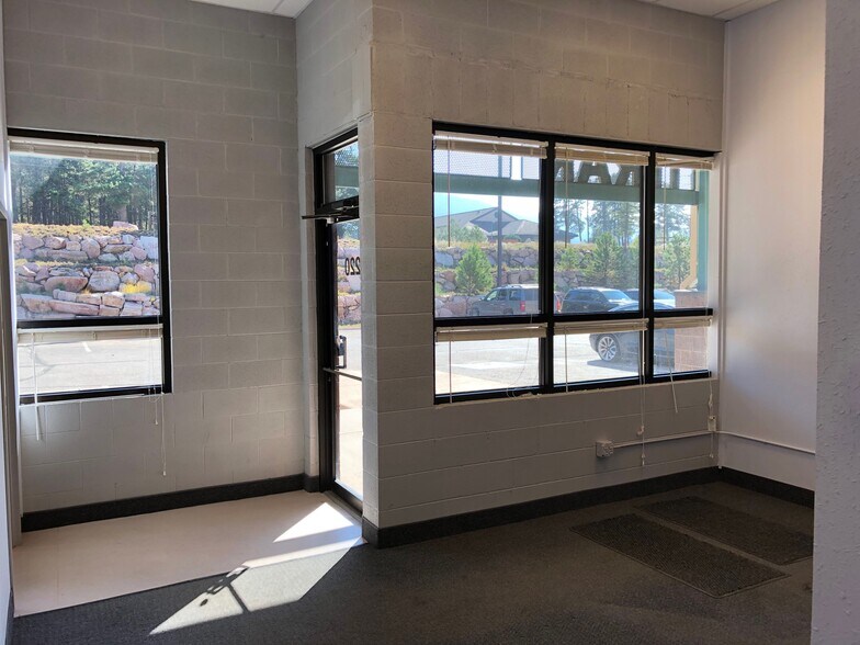 More Photos Of 800 Research Dr, Woodland Park Light Distribution For Sale