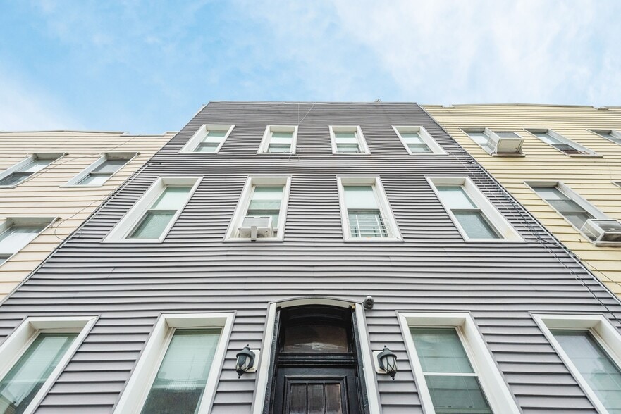 More Photos Of 247 Devoe St, Brooklyn Apartments For Sale