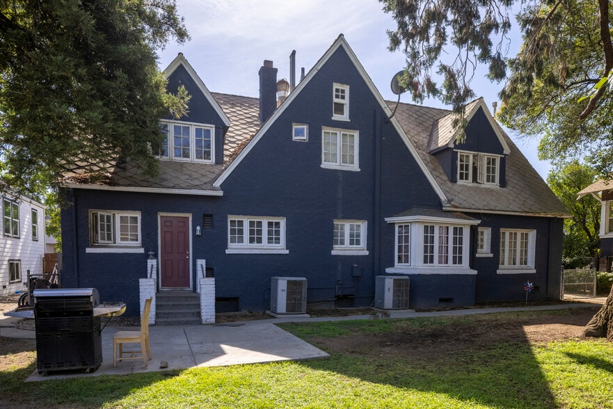 Primary Photo Of 322 B St, Marysville Apartments For Sale