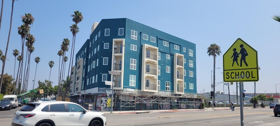 Primary Photo Of 3827-3839 W Washington Blvd, Los Angeles Apartments For Lease