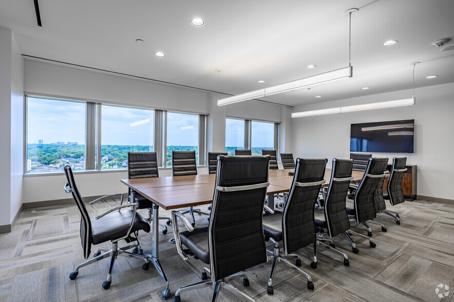 More Photos Of 10440 N Central Expy, Dallas Office For Lease