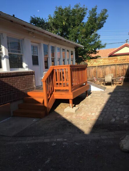 More Photos Of 127 E Pueblo St, Reno Office For Sale