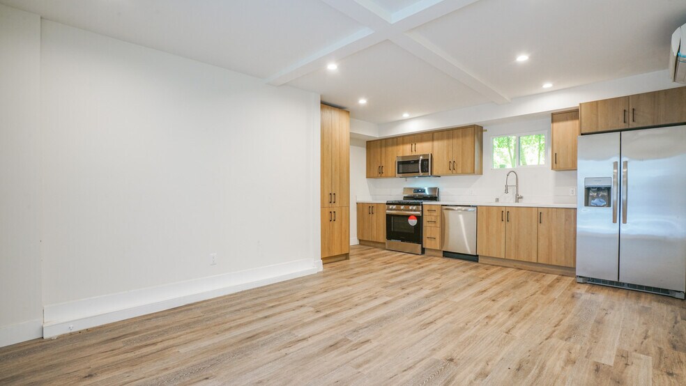 More Photos Of 6112-6114 Saturn St, Los Angeles Apartments For Sale