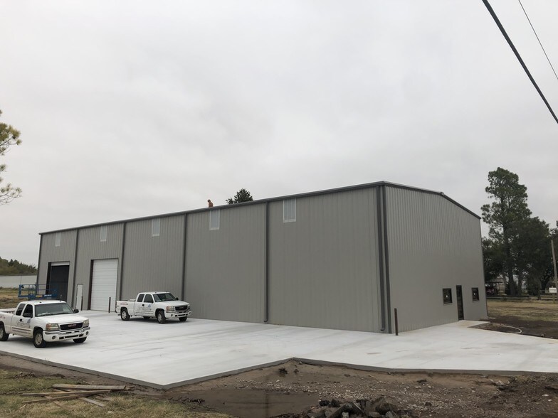 More Photos Of 4495 SW 119th St, Oklahoma City Warehouse For Sale