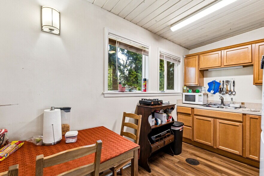 More Photos Of 7420-7428 208th St SW, Edmonds Apartments For Sale