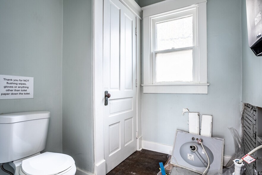 More Photos Of 7507 Michigan Rd, Indianapolis Daycare Center For Sale