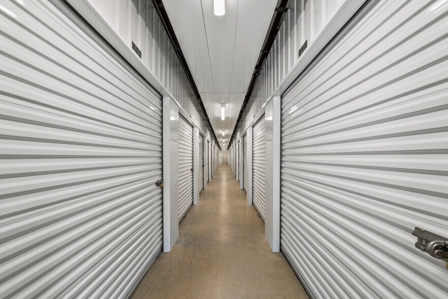 More Photos Of 3674 Loop 337, New Braunfels Self Storage For Sale