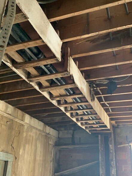 More Photos Of 202 E Main St, Henderson Loft Creative Space For Sale