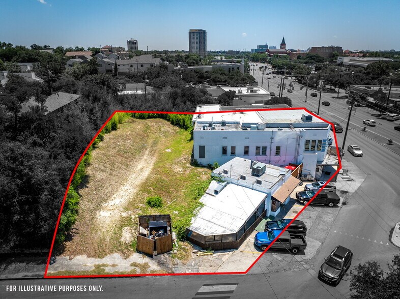 More Photos Of 5050 Broadway, Alamo Heights Restaurant For Sale
