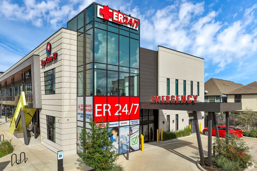 More Photos Of 1324 N Shepherd Dr, Houston Storefront Retail Office For Lease