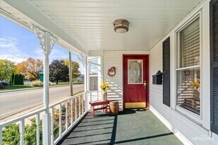 More Photos Of 101 W Church St, Sandwich Office For Sale