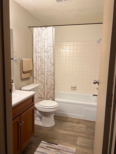 More Photos Of 901 S 11th St, Marion Apartments For Sale