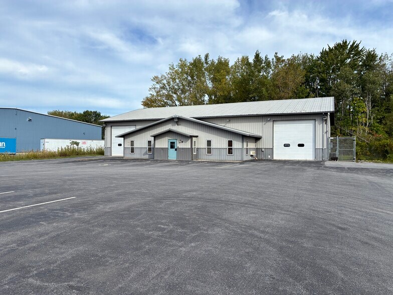 More Photos Of 6263 Taft Rd, Syracuse Warehouse For Lease