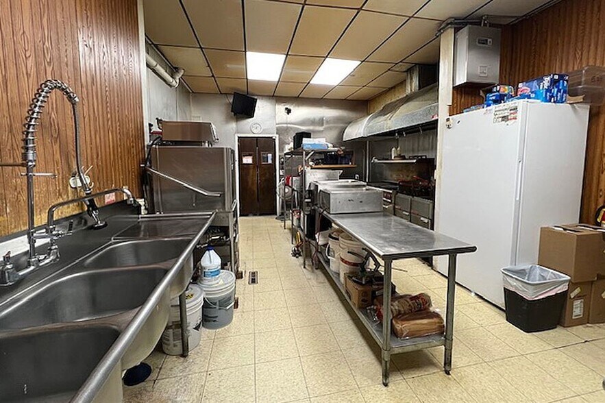 More Photos Of 105 Johnson Ave N, Fosston Storefront For Sale