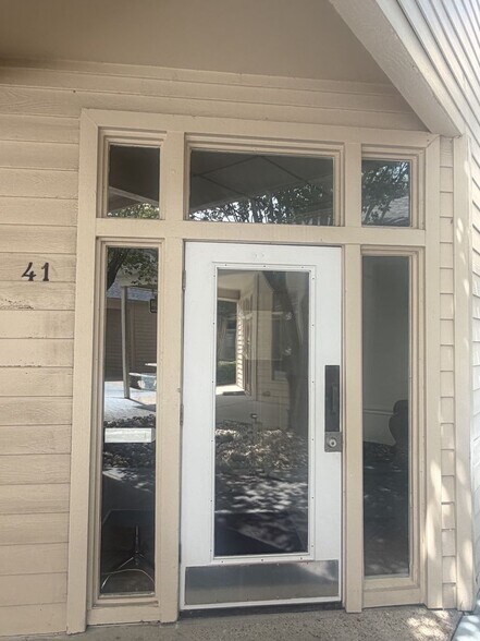 Primary Photo Of 913 Gulf Breeze Pky, Gulf Breeze Storefront Retail Office For Sale