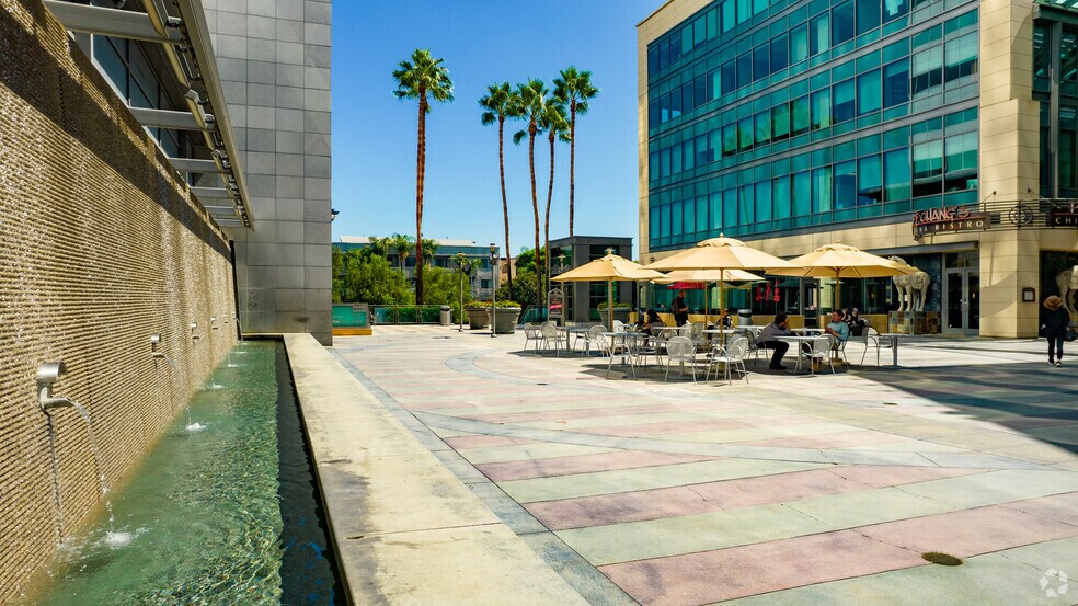 More Photos Of 15301 Ventura Blvd, Sherman Oaks Coworking Space