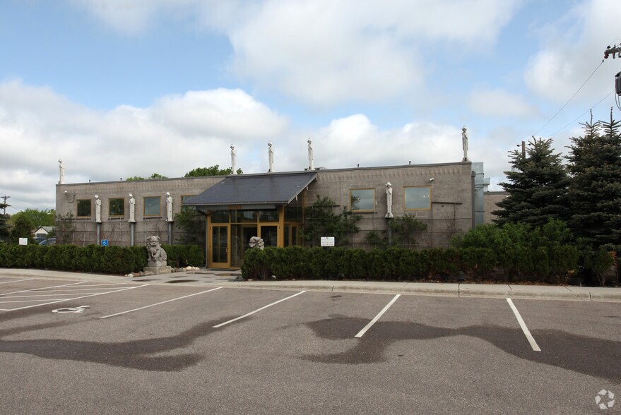 Primary Photo Of 983 E Hennepin Ave, Minneapolis Lodge Meeting Hall For Sale