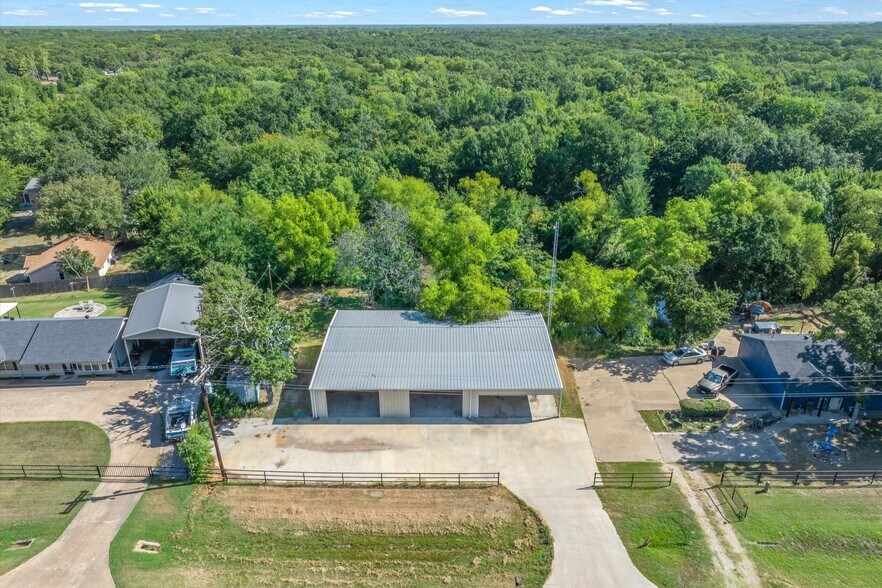 More Photos Of 10015 FM 751, Quinlan Flex For Sale