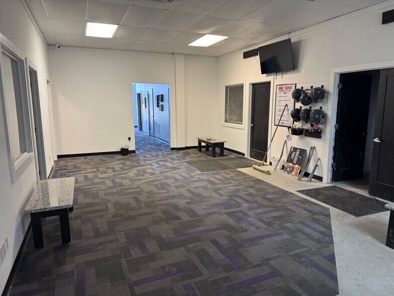 More Photos Of 3273-3347 Seajay Dr, Dayton Freestanding For Lease