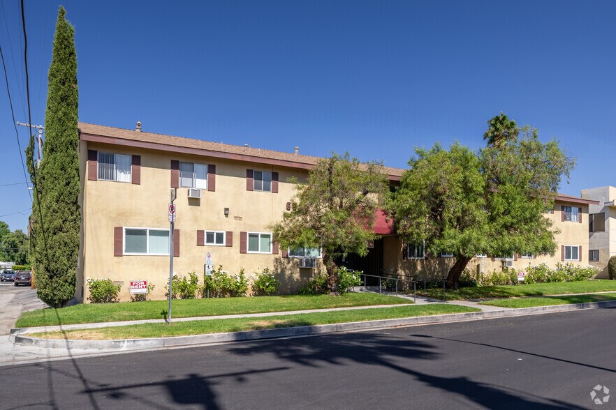 More Photos Of 6635 Wilkinson Ave, North Hollywood Apartments For Sale