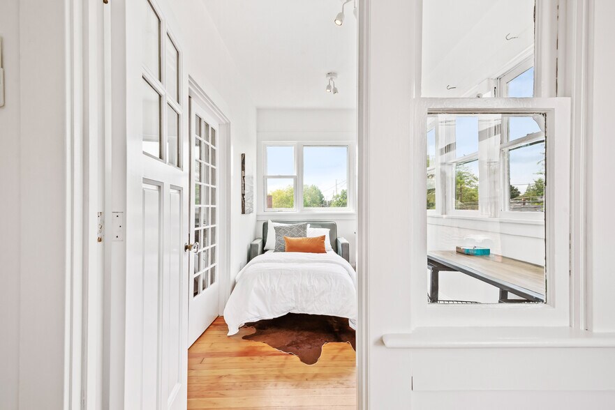 More Photos Of 1452 NE 28th Ave, Portland Storefront Retail Residential For Sale