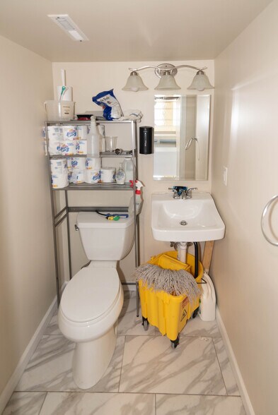 More Photos Of 316 S Broadway, Baltimore Storefront Retail Residential For Sale