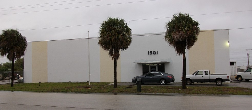 More Photos Of 1501 53rd St, Mangonia Park Manufacturing For Lease