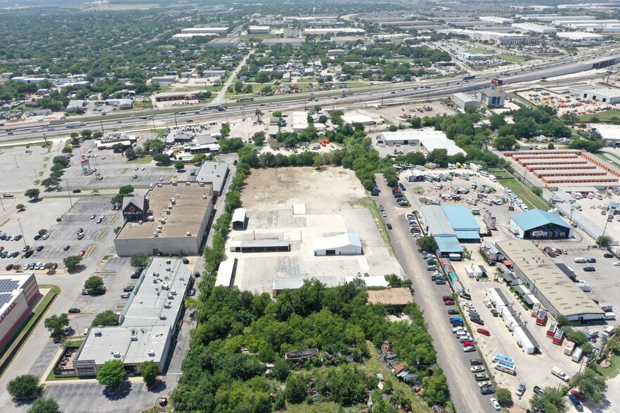 More Photos Of 1605 Century St, Pflugerville Manufacturing For Lease
