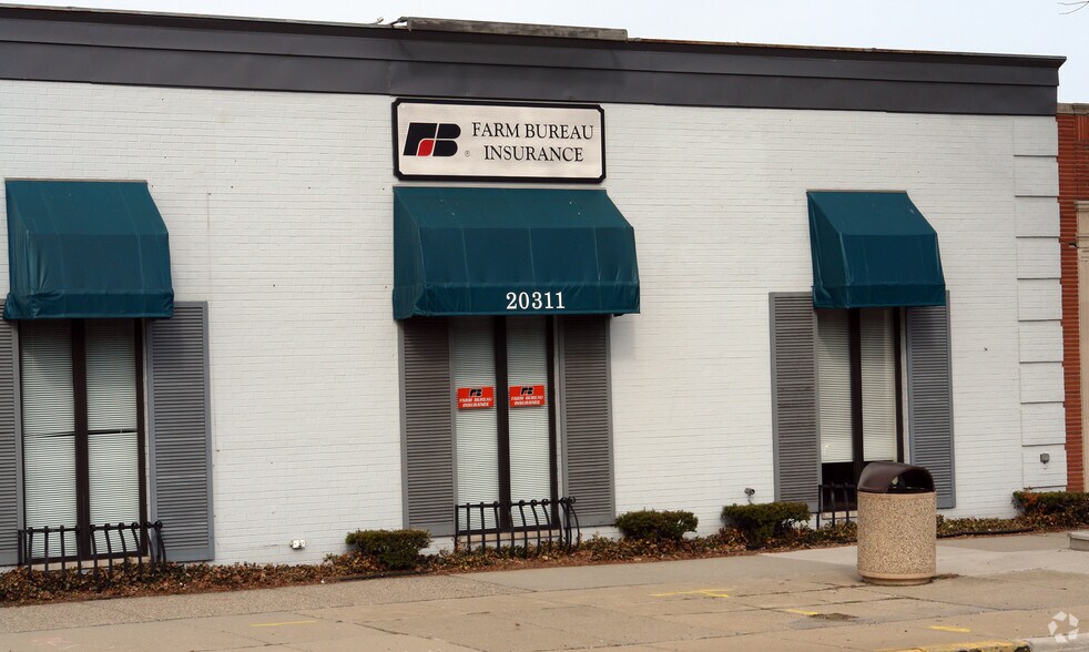More Photos Of 20311 Mack Ave, Grosse Pointe Office For Lease