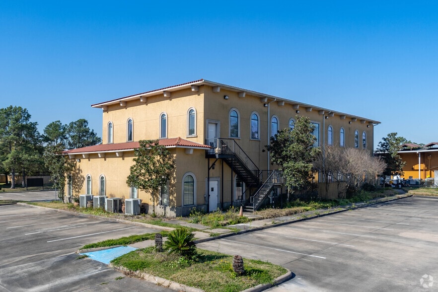 More Photos Of 21720 Highland Knolls Dr, Katy Freestanding For Lease