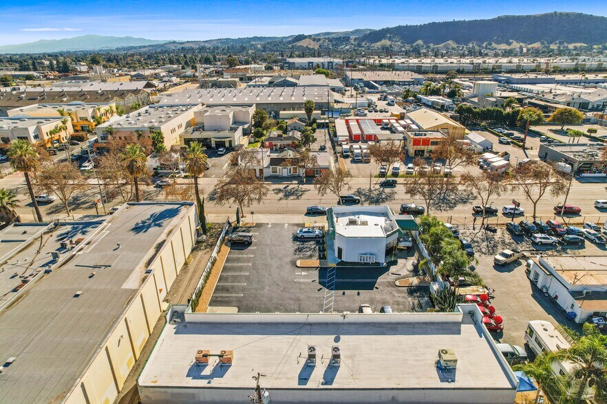 More Photos Of 1481-1489 W Holt Ave, Pomona Restaurant For Sale