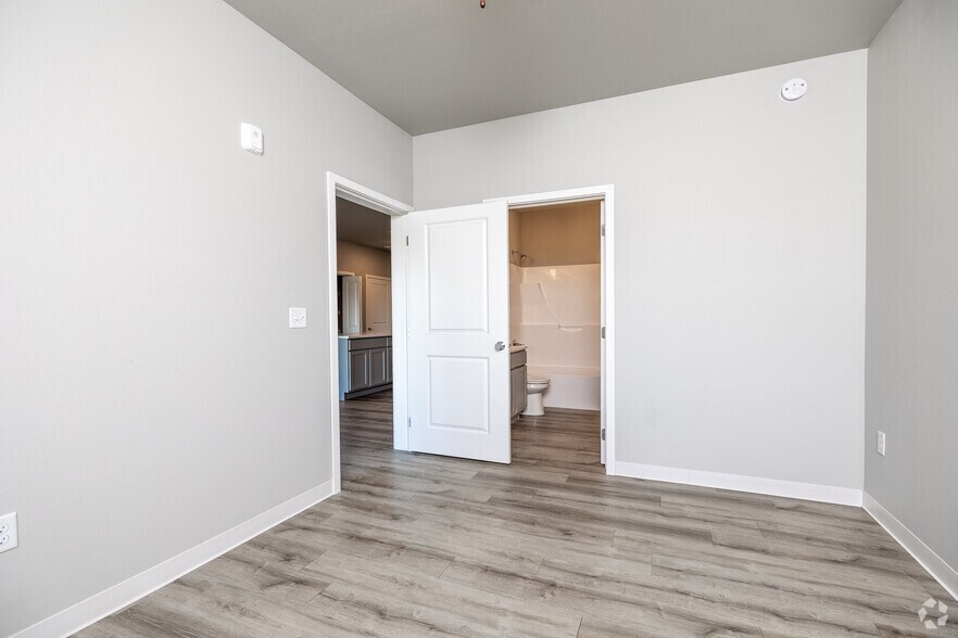 More Photos Of 3701-3761 Eastbrook Dr, Iowa City Apartments For Sale