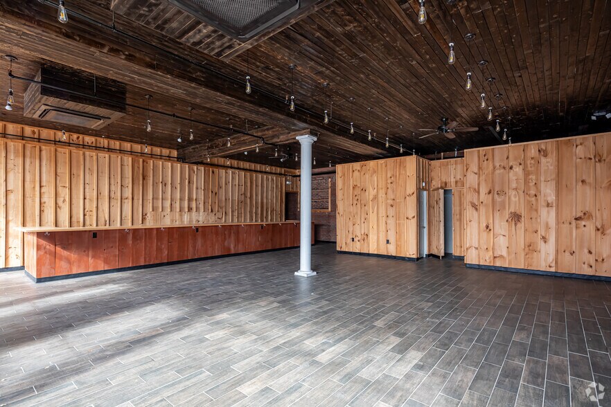 More Photos Of 62 Washington St, Middletown Office For Lease