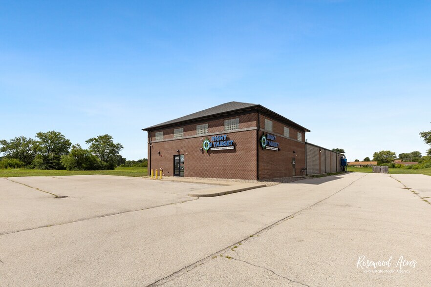 More Photos Of 233 Mooney Dr, Bourbonnais Specialty For Sale