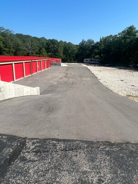 More Photos Of 2560 Old Route 5, Camdenton Self Storage For Sale