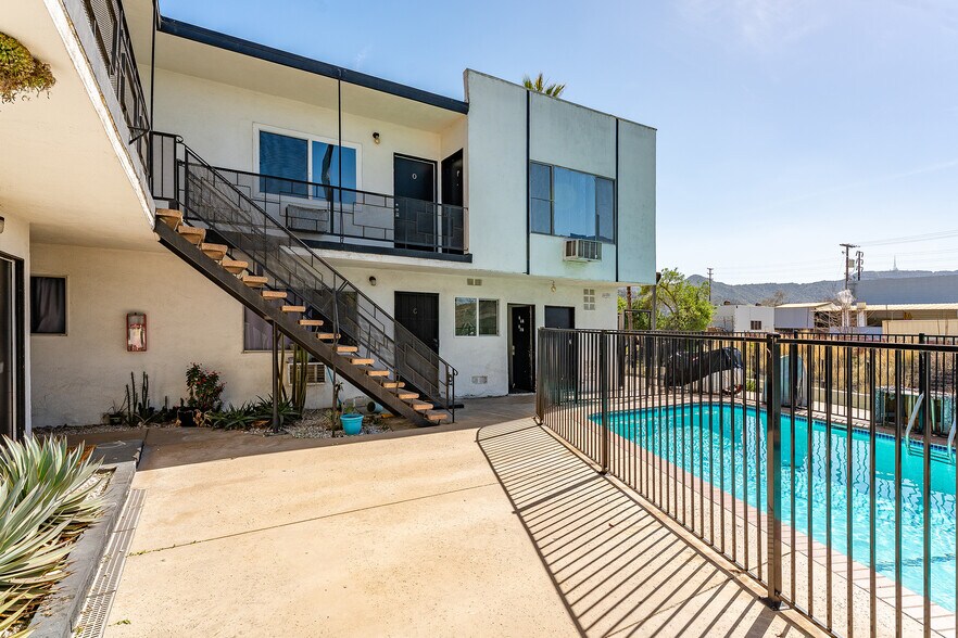 More Photos Of 252 W Elm Ave, Burbank Apartments For Sale