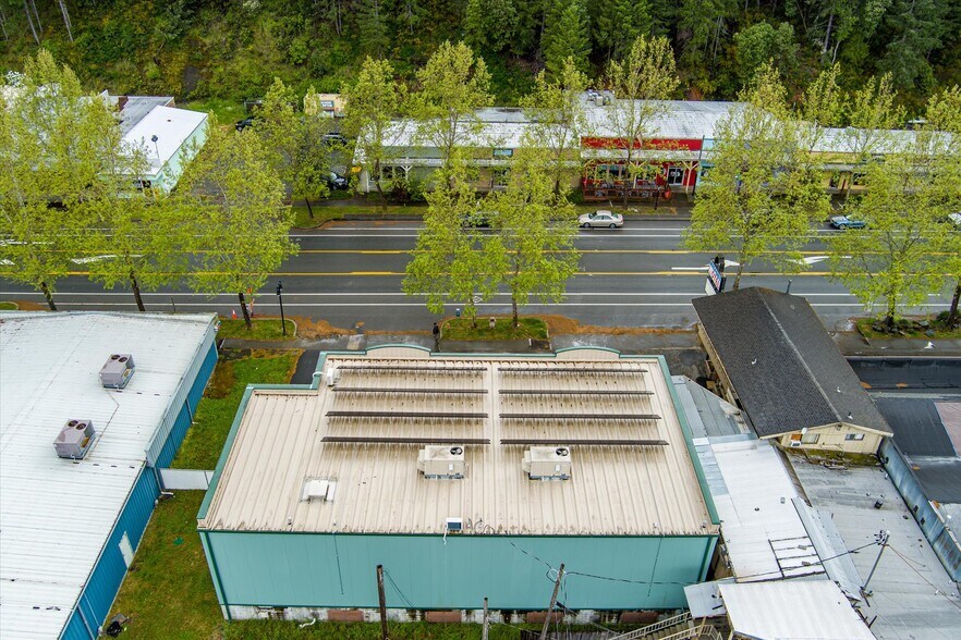 More Photos Of 39057 State Highway 299, Willow Creek Warehouse For Sale