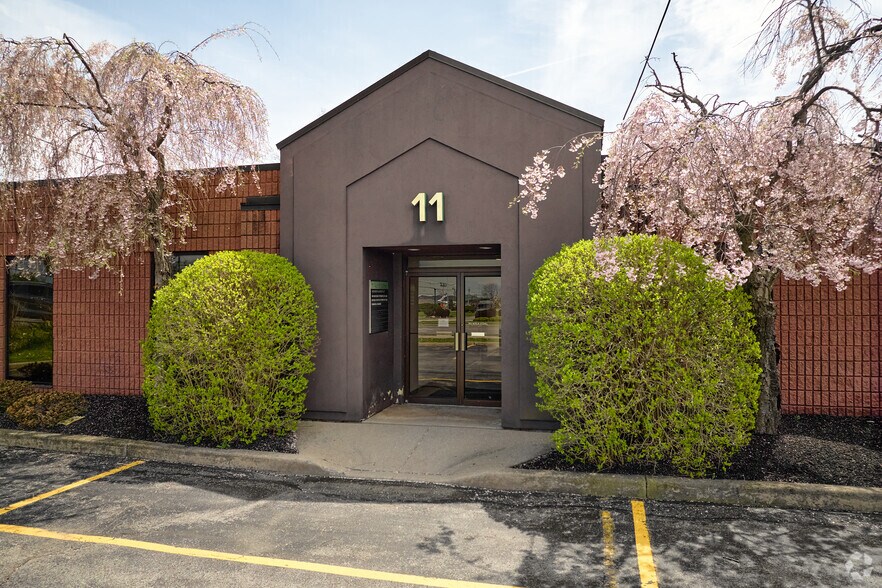 More Photos Of 11 North St, Canandaigua Medical For Lease