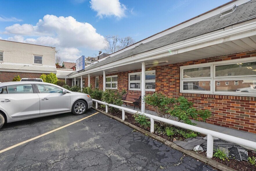 More Photos Of 507 Pittsburgh St, Springdale Rehabilitation Center For Sale