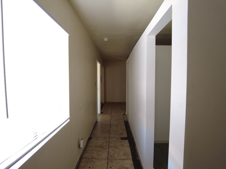 More Photos Of 8320-8322 Mission Blvd, Jurupa Valley Storefront Retail Office For Sale